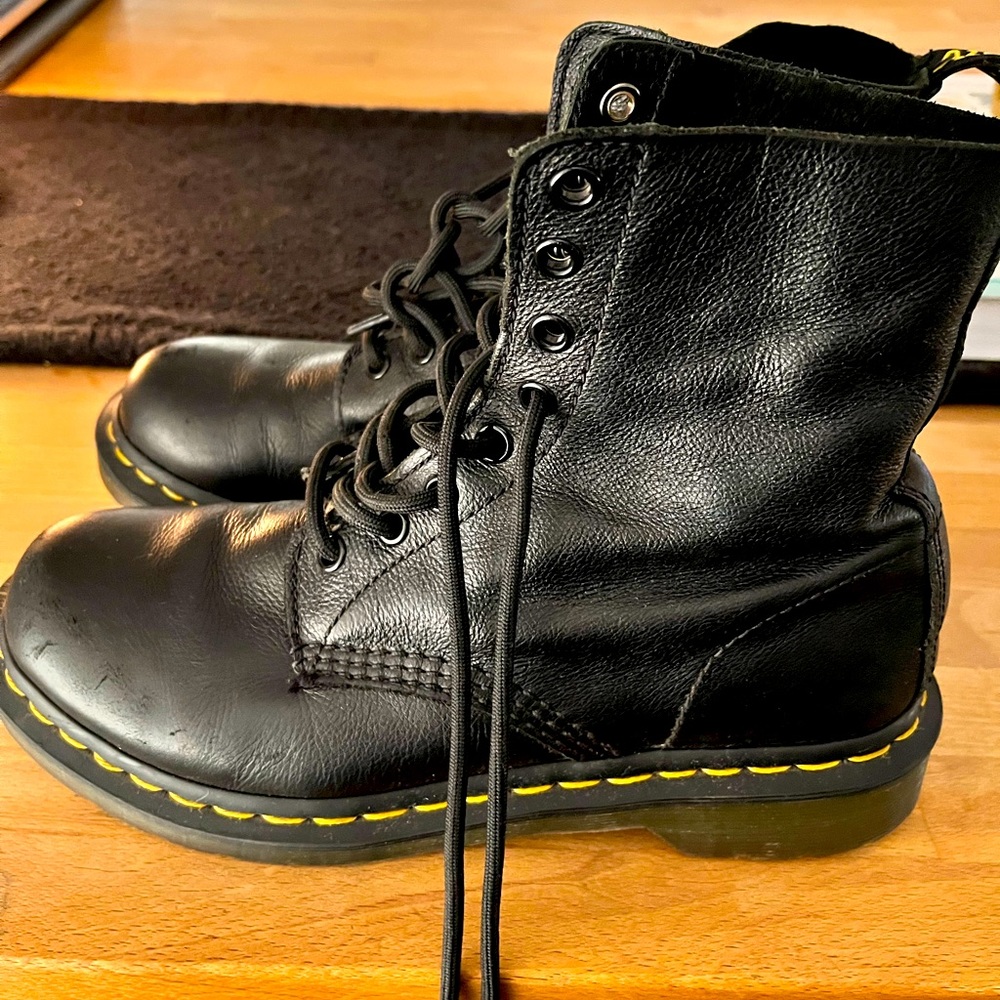 Dr Martens 1460 Pascal Boots